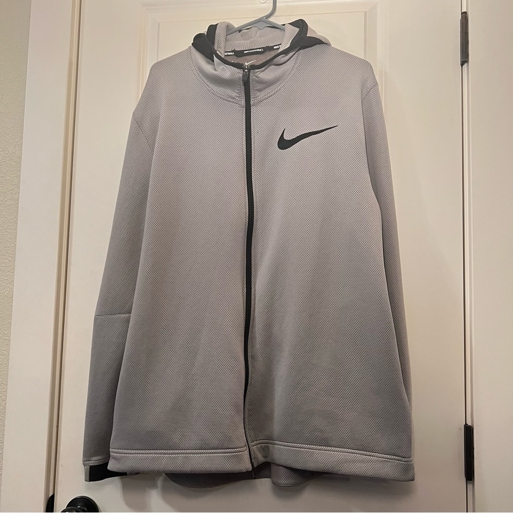 Men’s XL Gray Nike Therma Flex Showtime Full Zip Hoodie Jacket